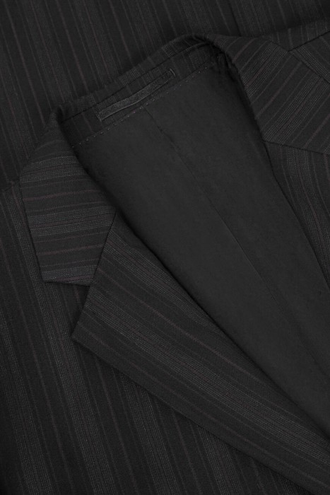 костюм  из шерсти спереди