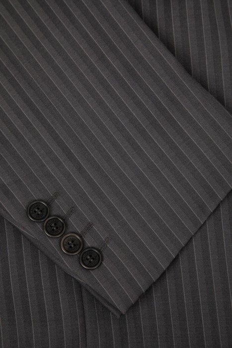 костюм  из шерсти спереди