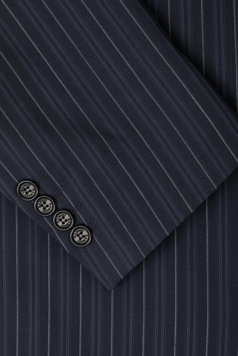 Товар синего цвета с внутренней стороны