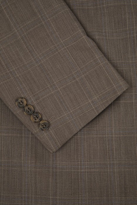 Товар коричневого цвета с внутренней стороны