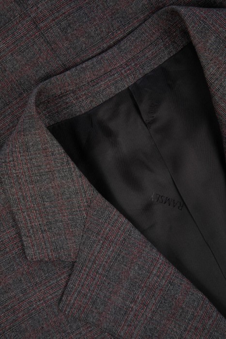 костюм  из шерсти спереди