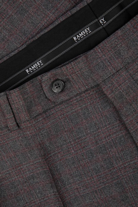 костюм  универсального стиля с лицевой стороны