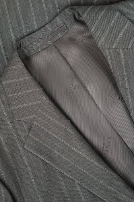 костюм  из шерсти спереди