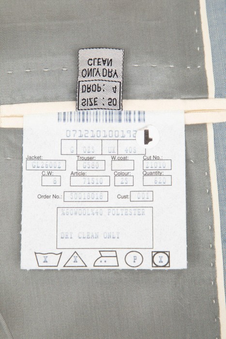 костюм  вид сзади