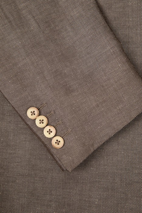 Товар коричневого цвета с внутренней стороны