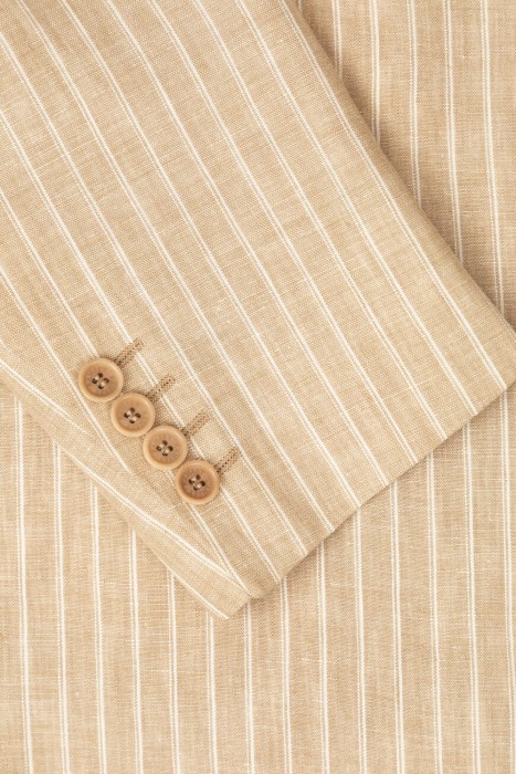 костюм  из проверенных материалов спереди