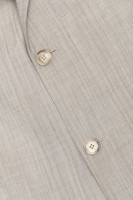 костюм  из шерсти спереди