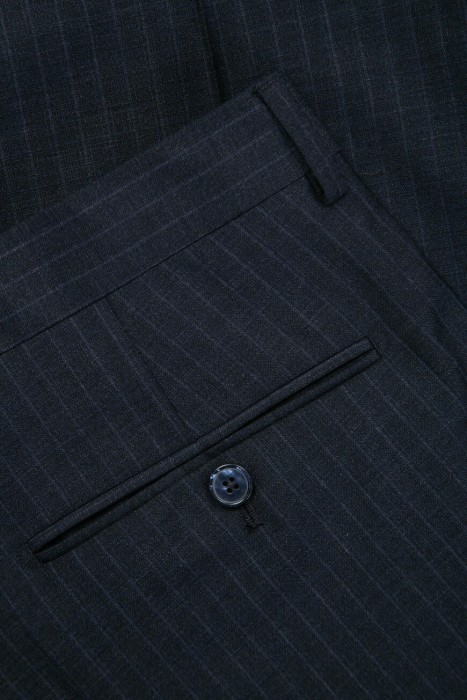 костюм  универсального стиля с лицевой стороны