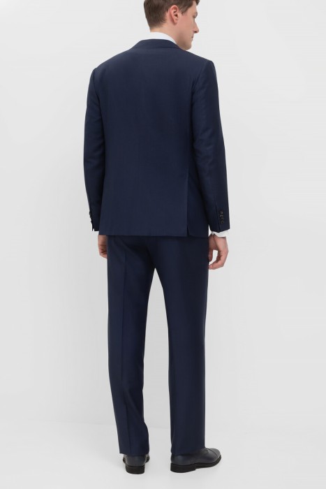 костюм  от бренда kiton вид слева