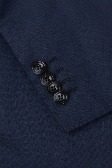 костюм  делового стиля с лицевой стороны