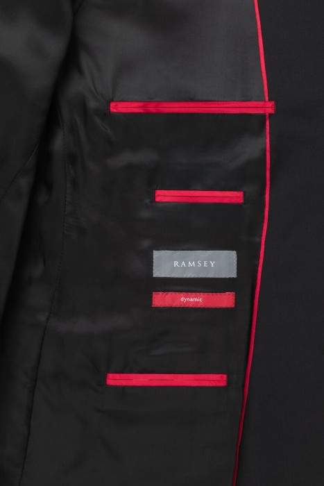 костюм  классического стиля с лицевой стороны