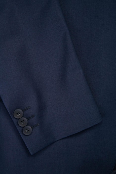 Товар синего цвета с внутренней стороны