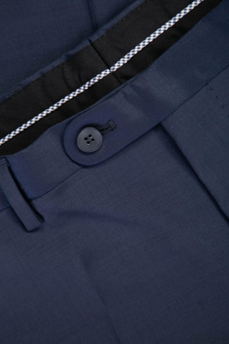 костюм  универсального стиля с лицевой стороны