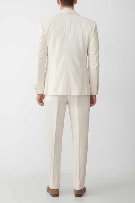 костюм  от бренда brioni вид слева