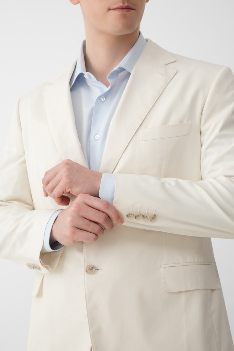 костюм  из италии вид сбоку