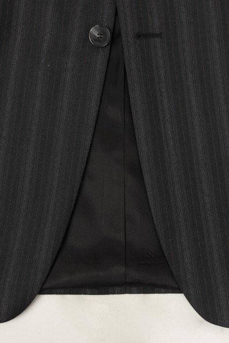 костюм  из шерсти спереди