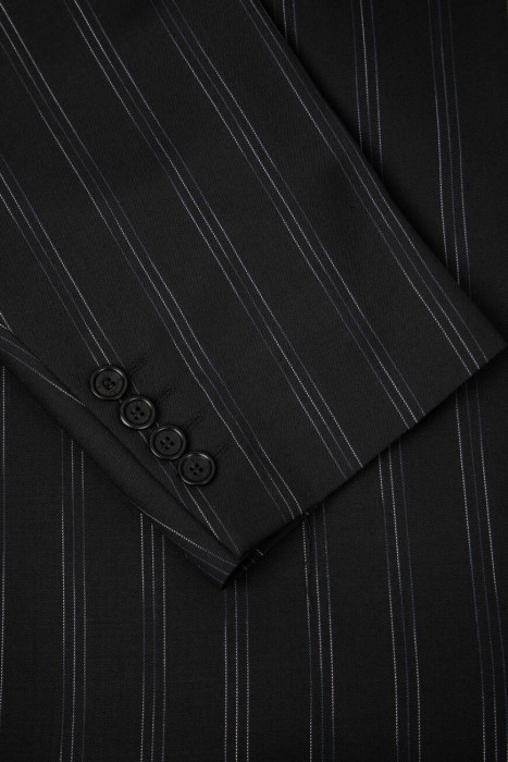 Товар черного цвета с внутренней стороны