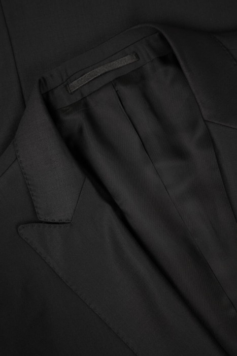 костюм  из шерсти спереди