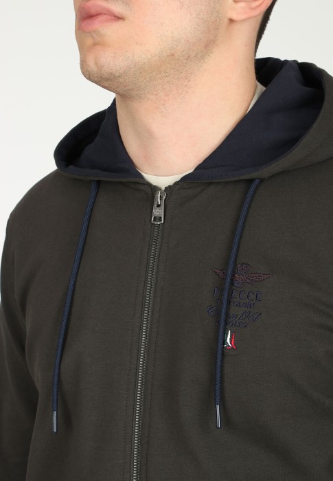 костюм  для взрослого возраста с изнаночной стороны