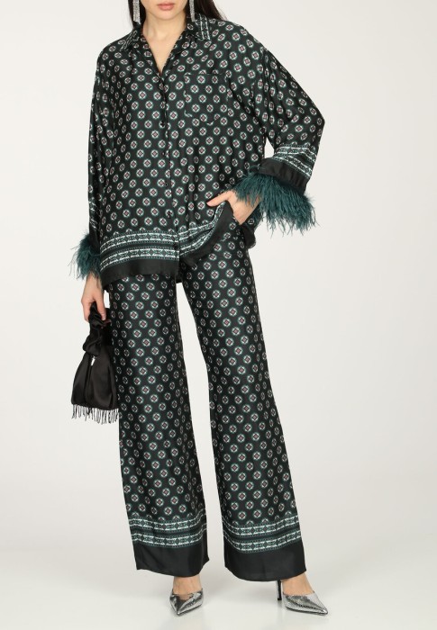 костюм  из италии вид сбоку