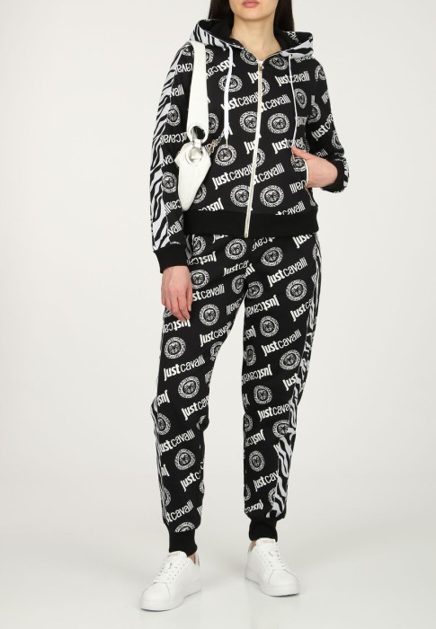 костюм  из проверенных материалов спереди