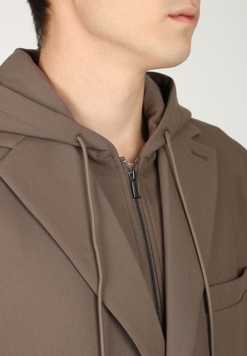 костюм  вид слева