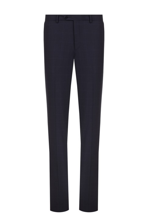 костюм  по цене 197900 руб вид справа