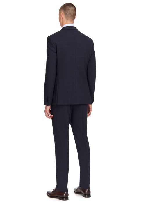 костюм  из проверенных материалов спереди