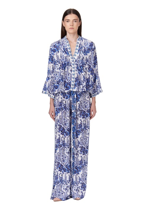 костюм  из италии вид сбоку