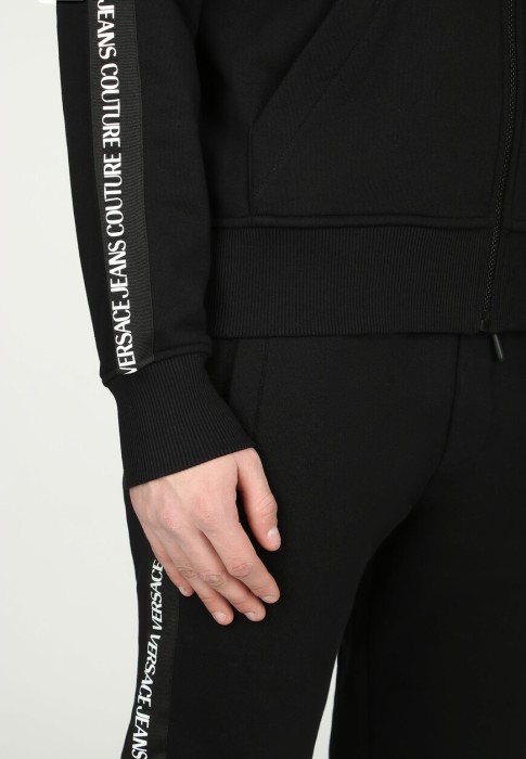 костюм  на сезон этого года фотография