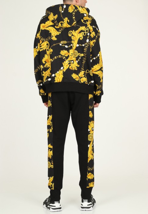 костюм  из проверенных материалов спереди