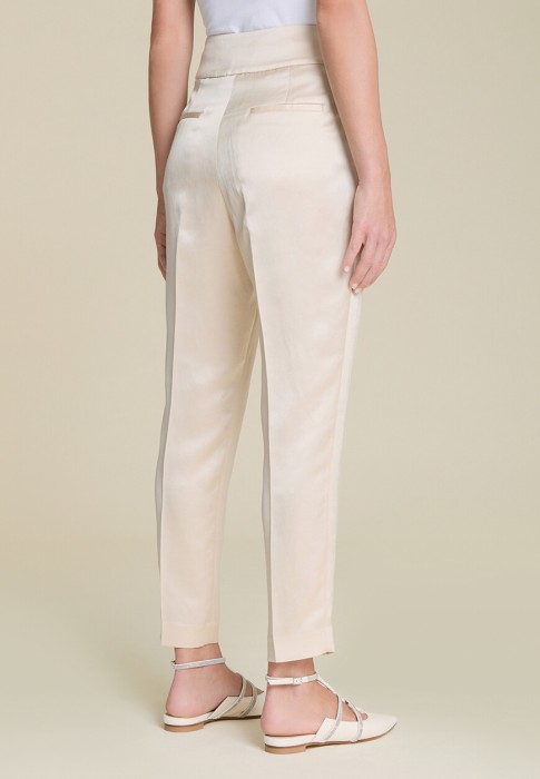 костюм  из проверенных материалов спереди