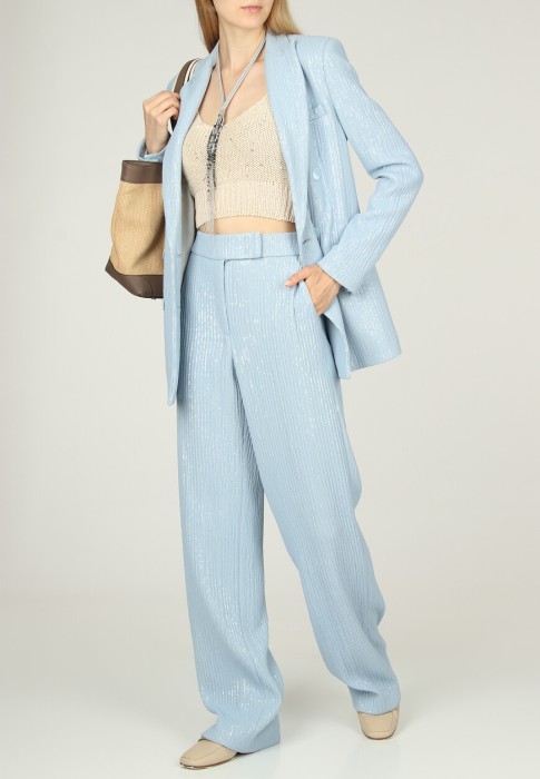 Товар голубого цвета с внутренней стороны