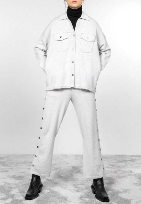 костюм  по цене 137900 руб вид справа