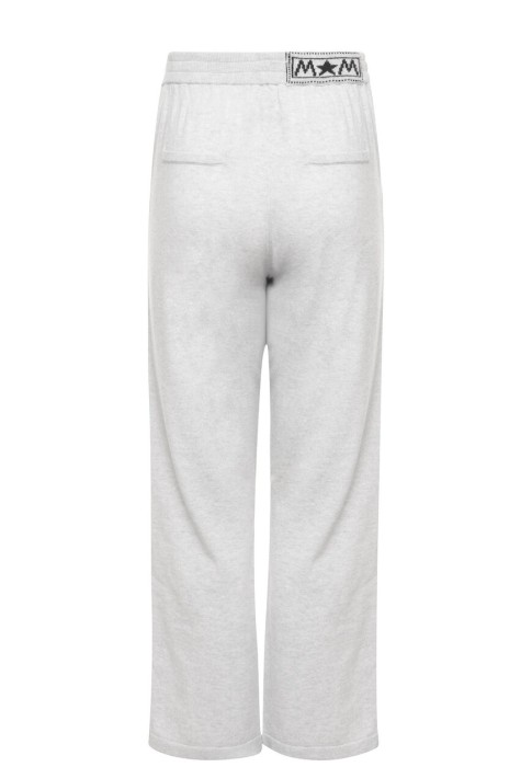 костюм  универсального стиля с лицевой стороны