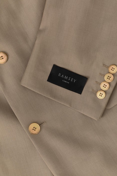 костюм  из шерсти спереди