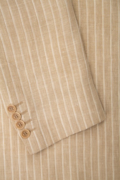 костюм  из проверенных материалов спереди