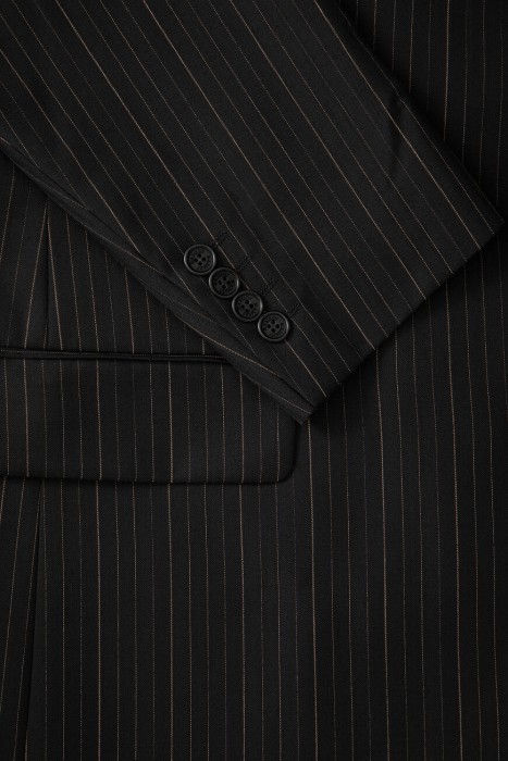 костюм  из шерсти спереди