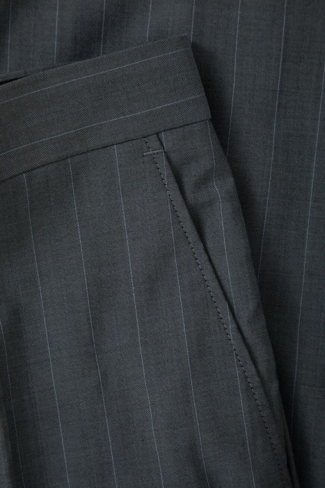 костюм  повседневного стиля с лицевой стороны