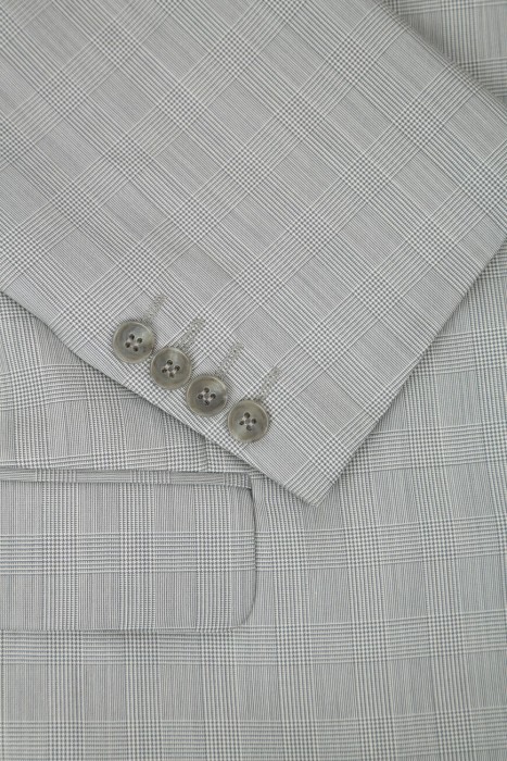 Товар серого цвета с внутренней стороны