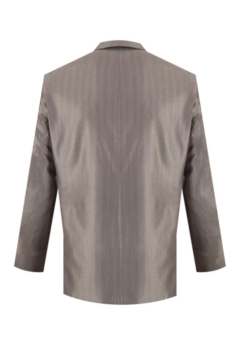 костюм  по цене 38000 руб вид справа