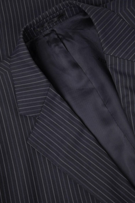 костюм  из шерсти спереди