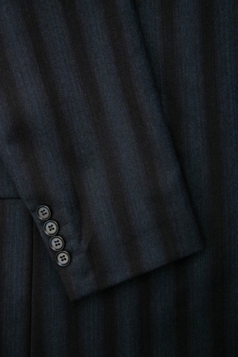 Товар синего цвета с внутренней стороны