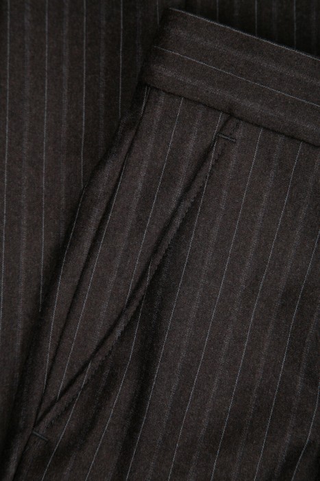 костюм  из шерсти спереди