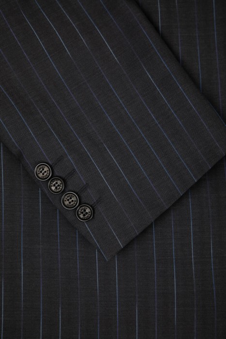 Товар серого цвета с внутренней стороны