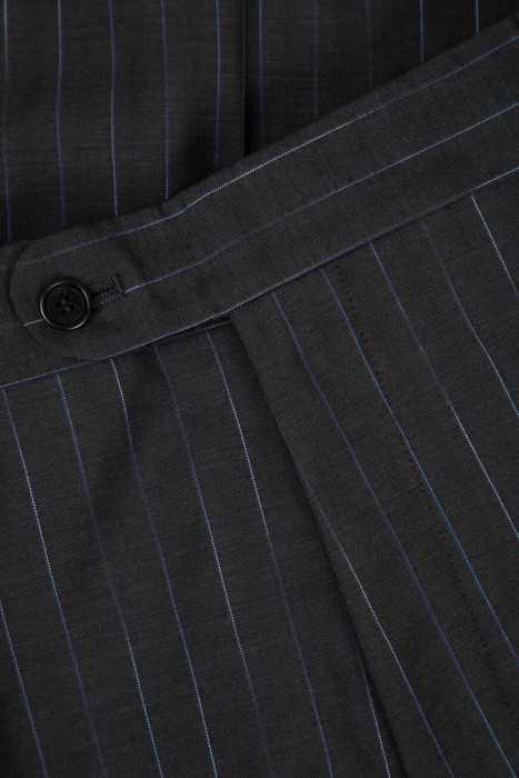 костюм  универсального стиля с лицевой стороны