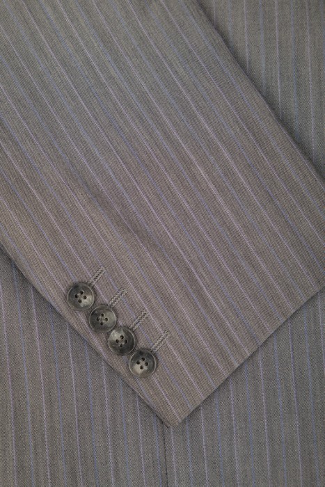 костюм  из шерсти спереди