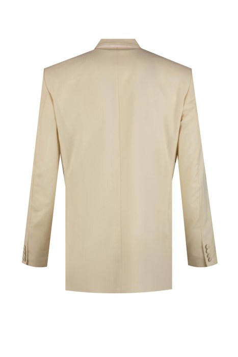 костюм  по цене 32000 руб вид справа