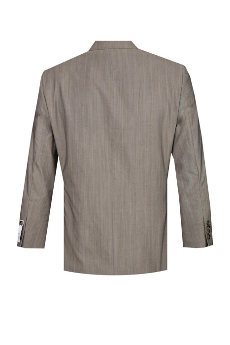 костюм  по цене 40000 руб вид справа