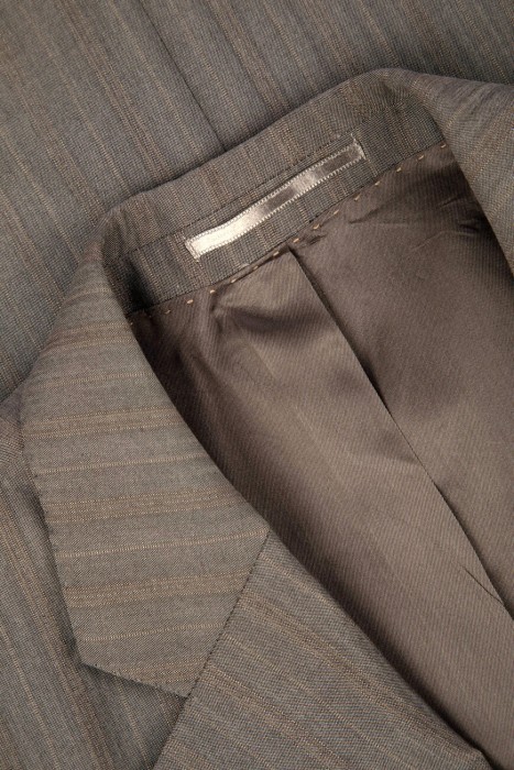 костюм  из шерсти спереди